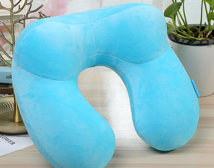 U-shape travel pillow